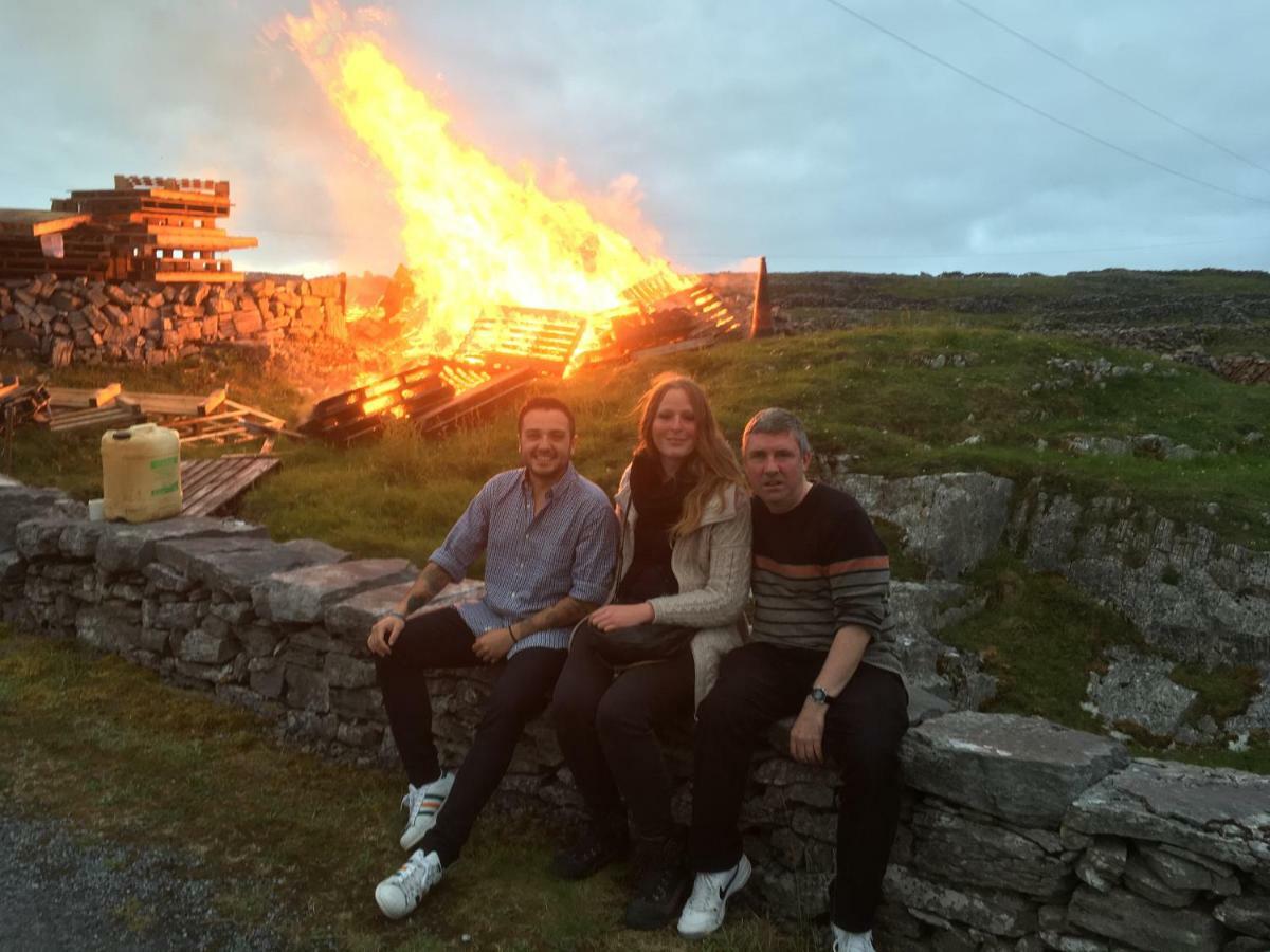 Kilronan Hostel Inis Mor Bagian luar foto